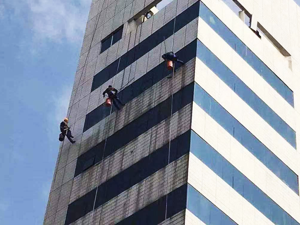 青岛外墙清洗.jpg